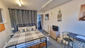 Self-Catering Annex